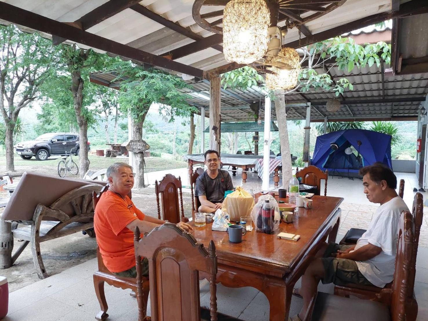 บ้านอิงเมยแคมป์ แก่งกระจาน Ban Phu Bon Exteriör bild