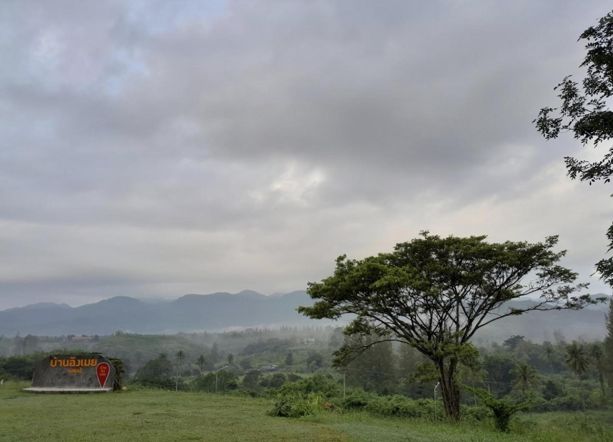 บ้านอิงเมยแคมป์ แก่งกระจาน Ban Phu Bon Exteriör bild